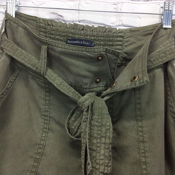 Abercrombie & Fitch Shorts Women's Size S Army Green Flowy 100% Lyocell Belted - Picture 8 of 9